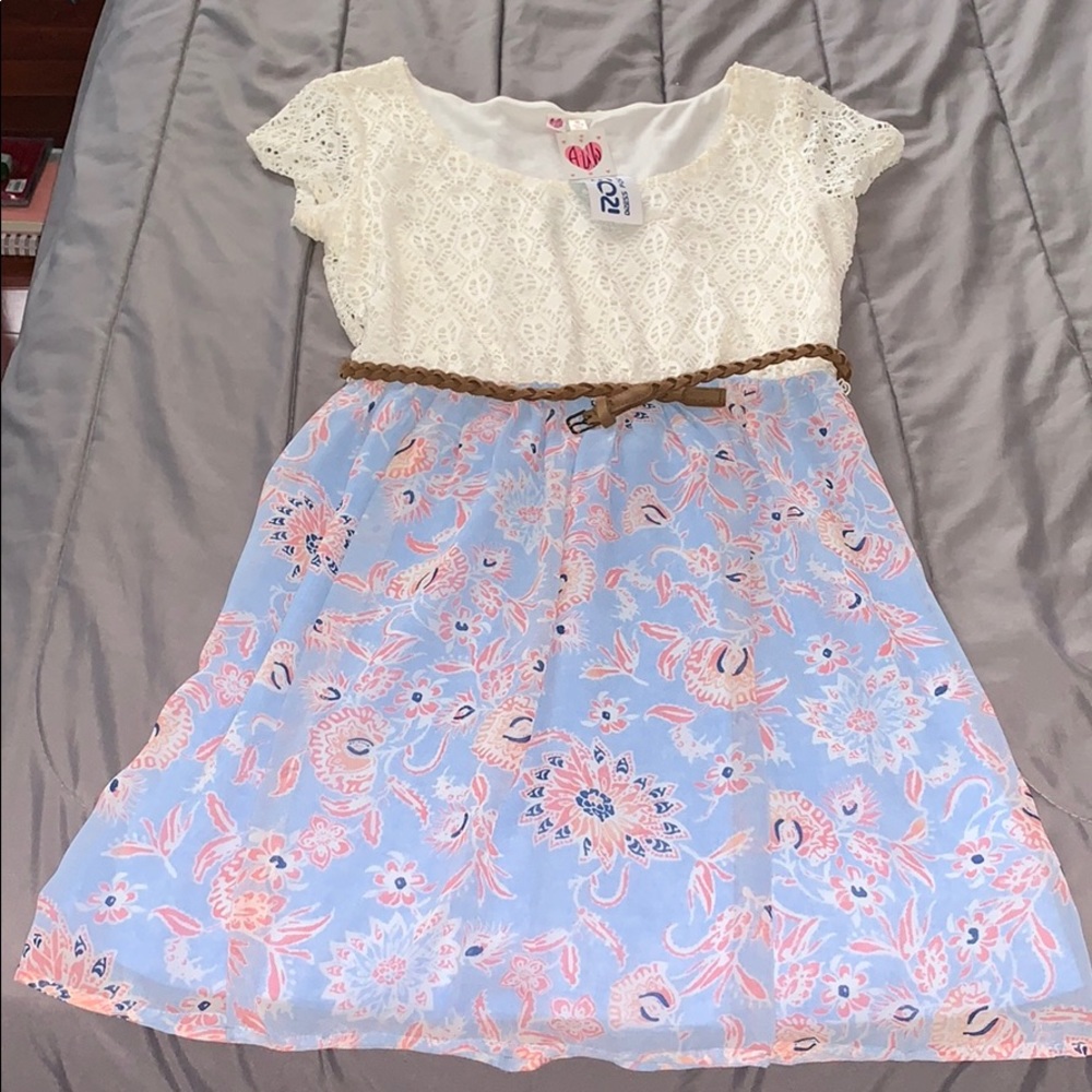 Lace dress NWT